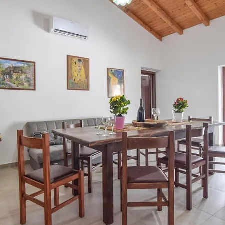 Amazing In With Wifi Holiday home Gaggi